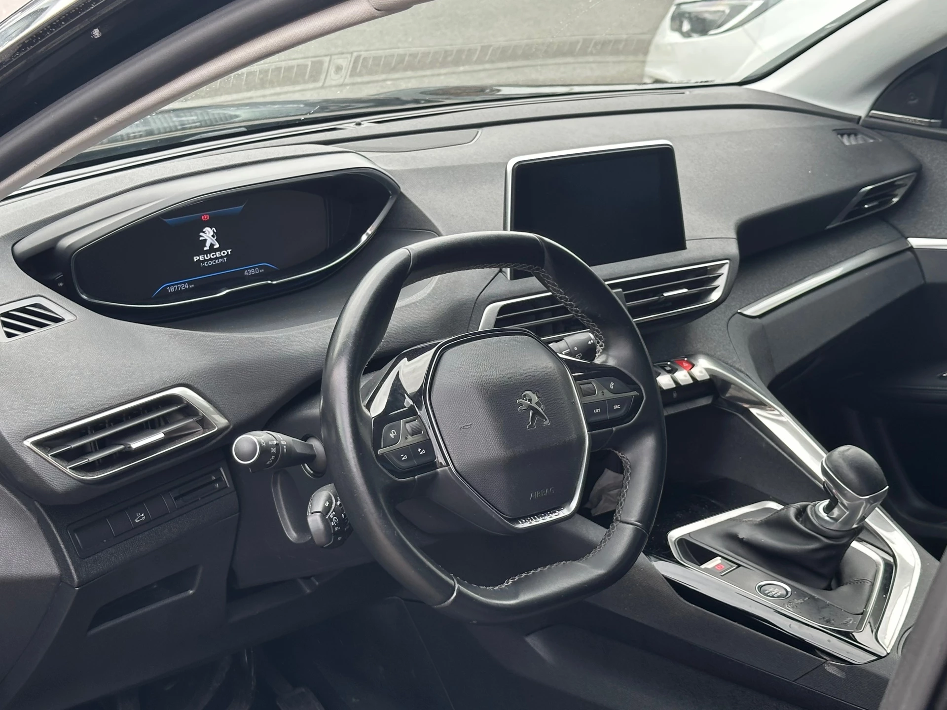 Hoofdafbeelding Peugeot 5008