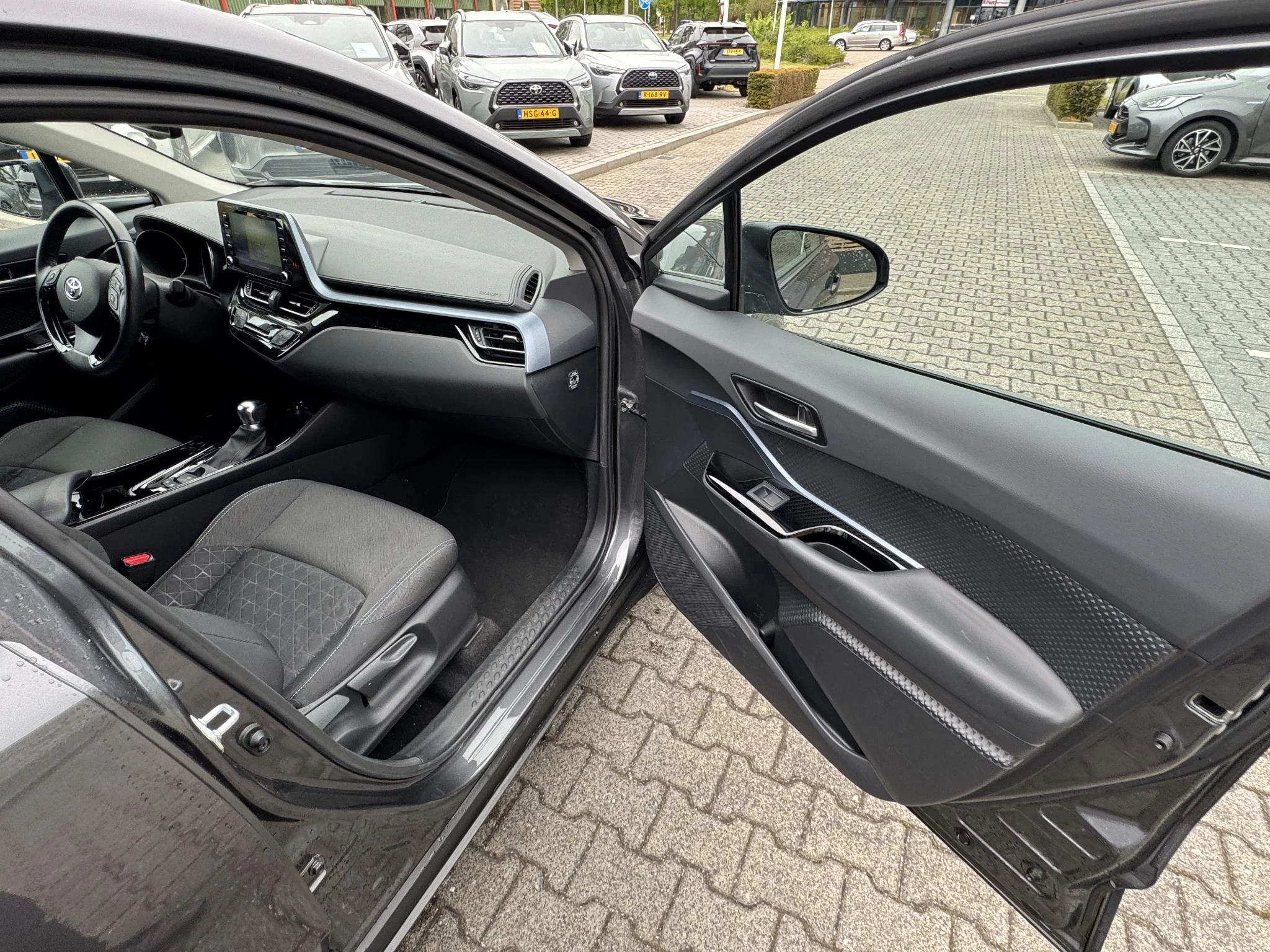 Hoofdafbeelding Toyota C-HR
