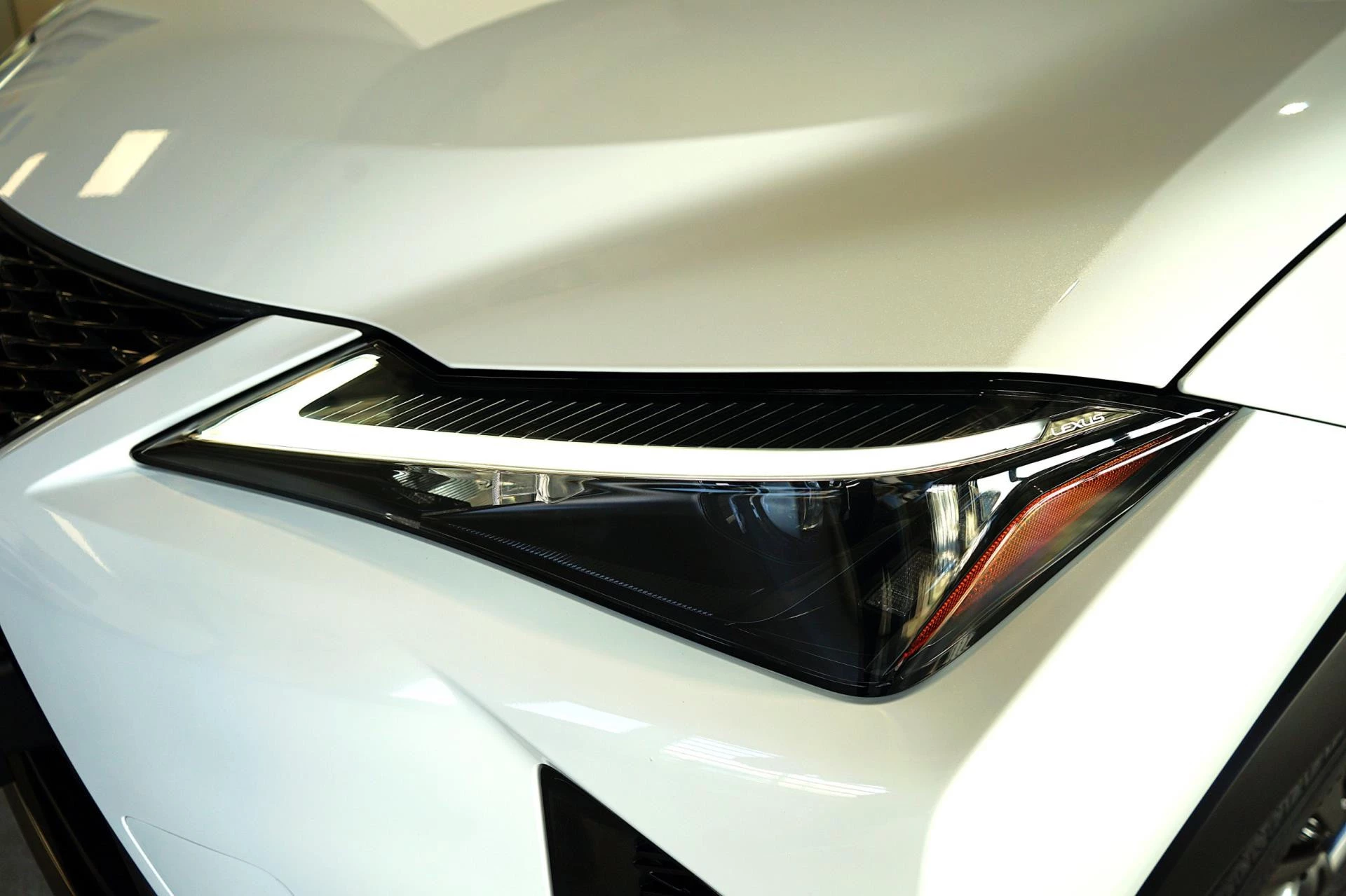 Hoofdafbeelding Lexus UX