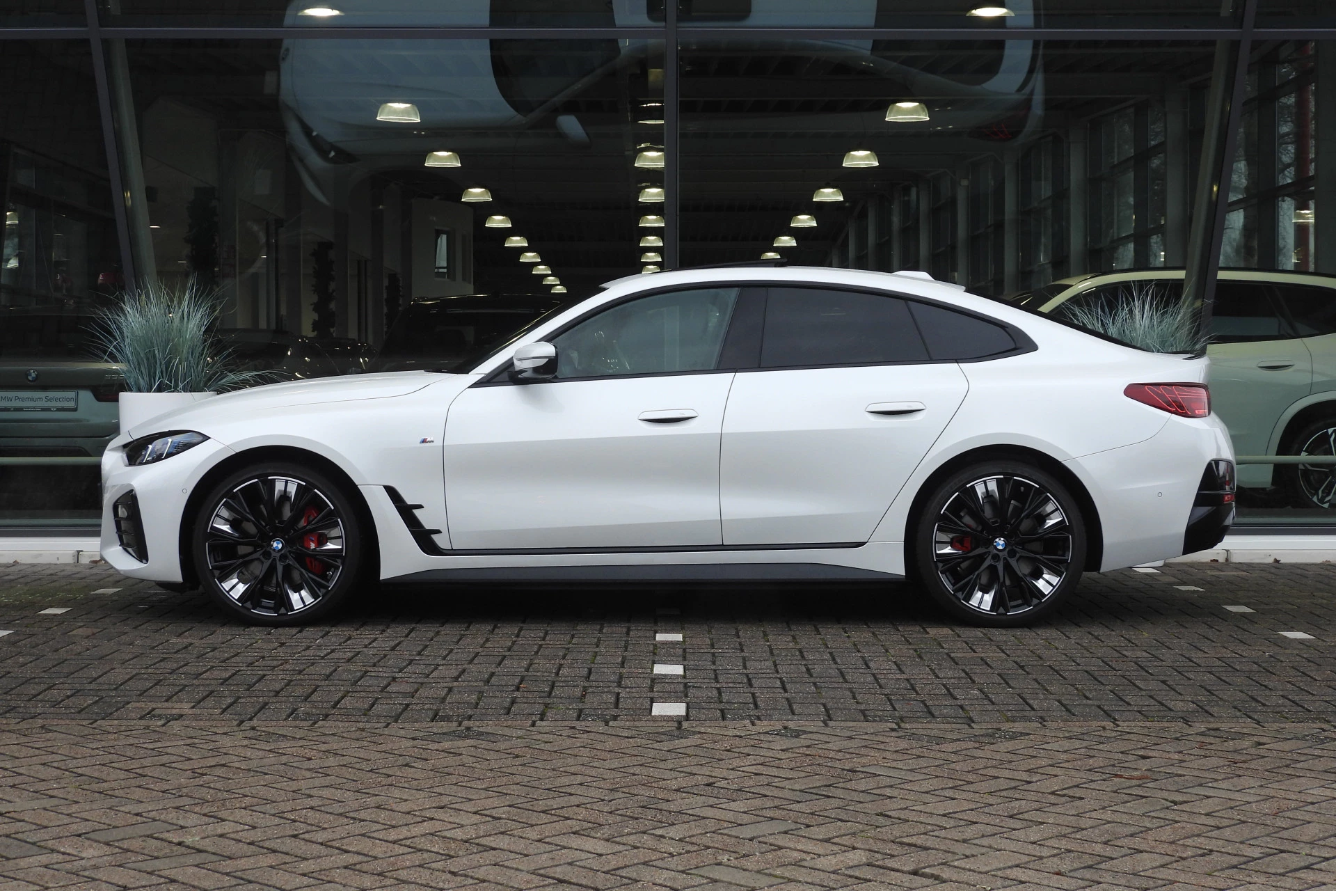 Hoofdafbeelding BMW i4