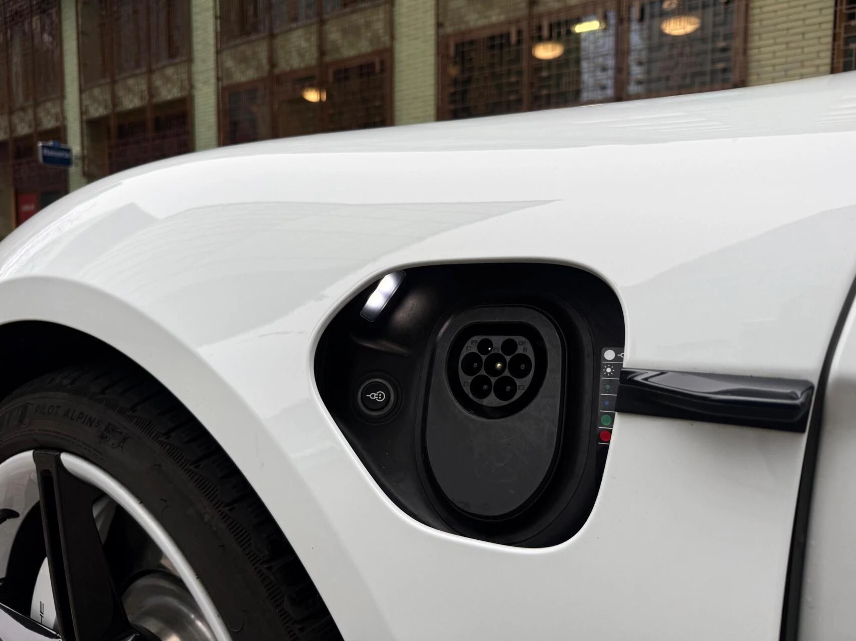 Hoofdafbeelding Porsche Taycan