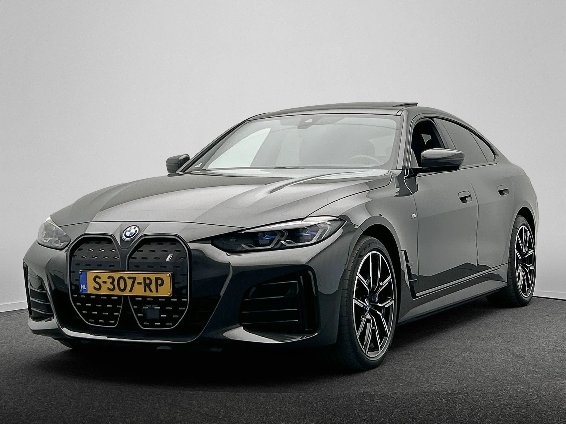 Hoofdafbeelding BMW i4