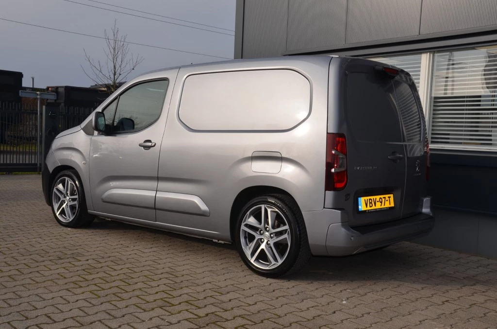 Hoofdafbeelding Peugeot Partner