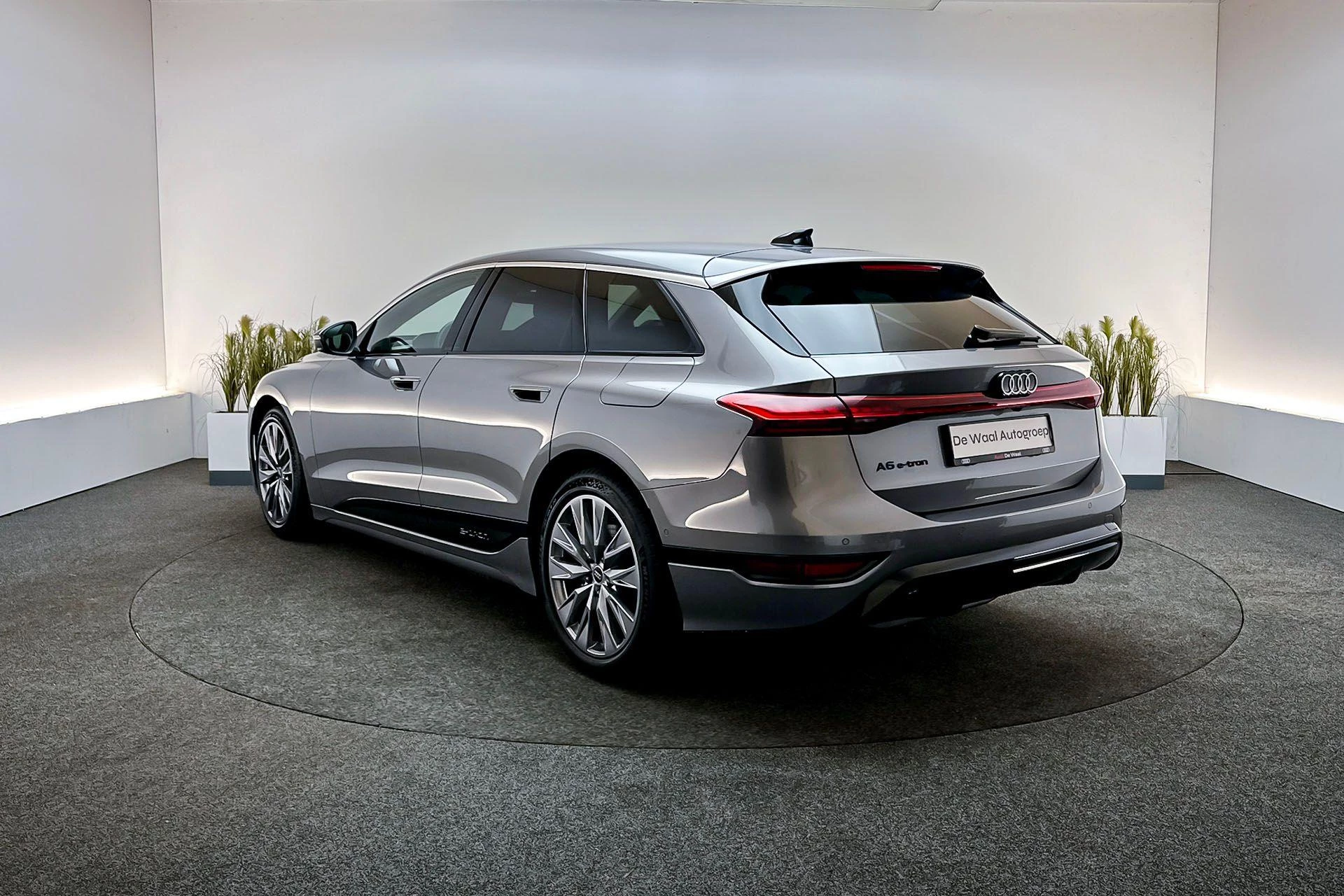 Hoofdafbeelding Audi A6 Avant e-tron