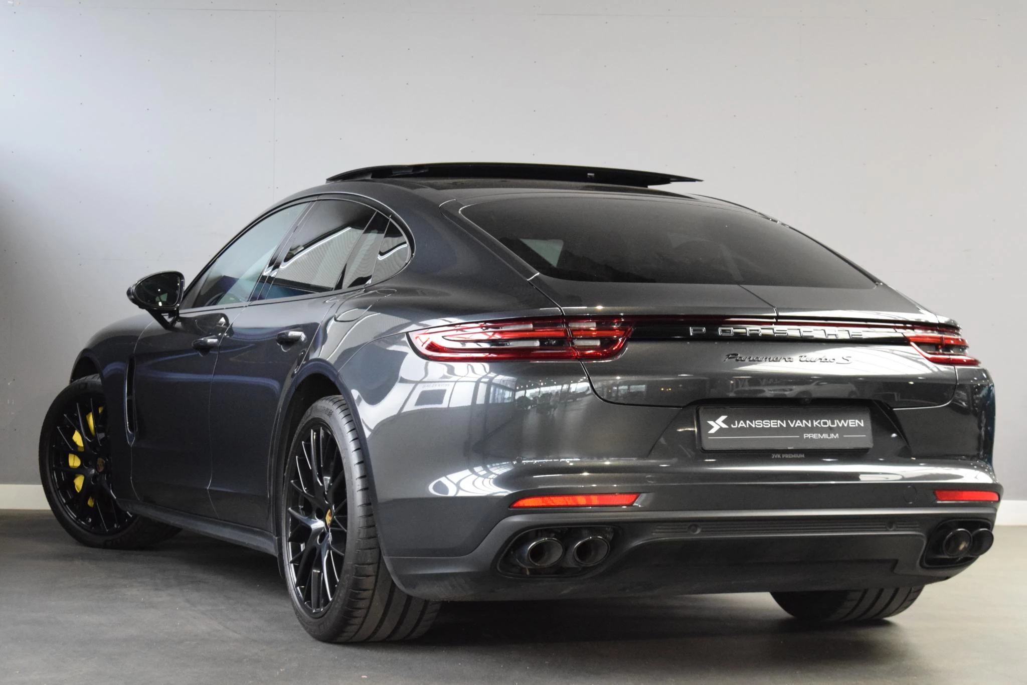 Hoofdafbeelding Porsche Panamera