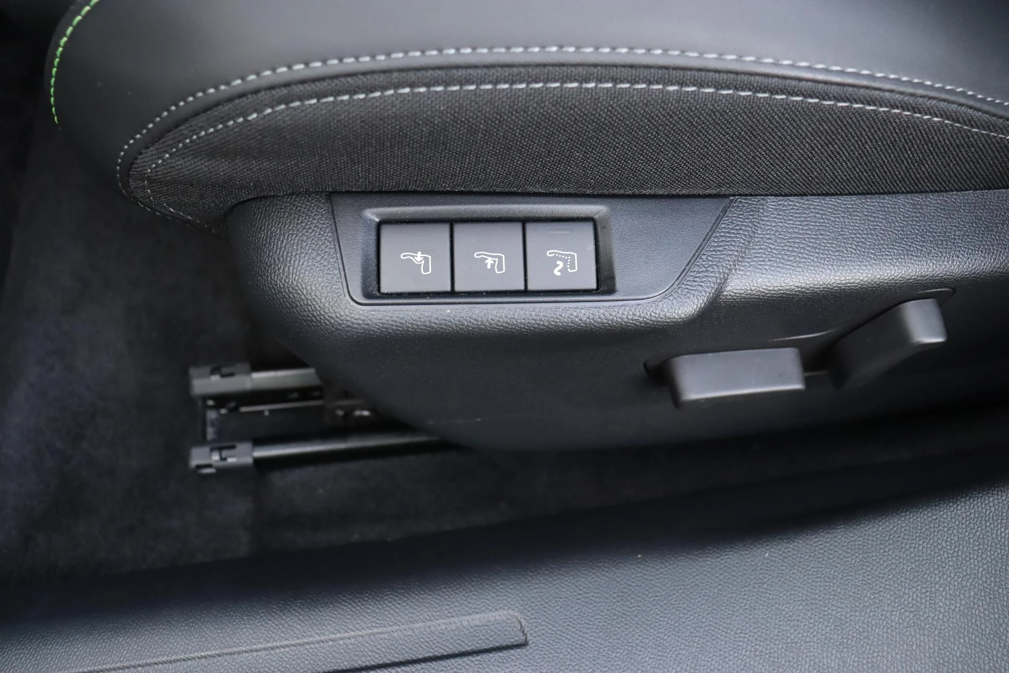 Hoofdafbeelding Peugeot e-2008