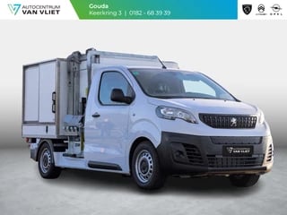 Hoofdafbeelding Peugeot e-Expert Peugeot e-Expert EV L2 50 kWh 136pk Platform cabine Veegvuil opbouw kippend