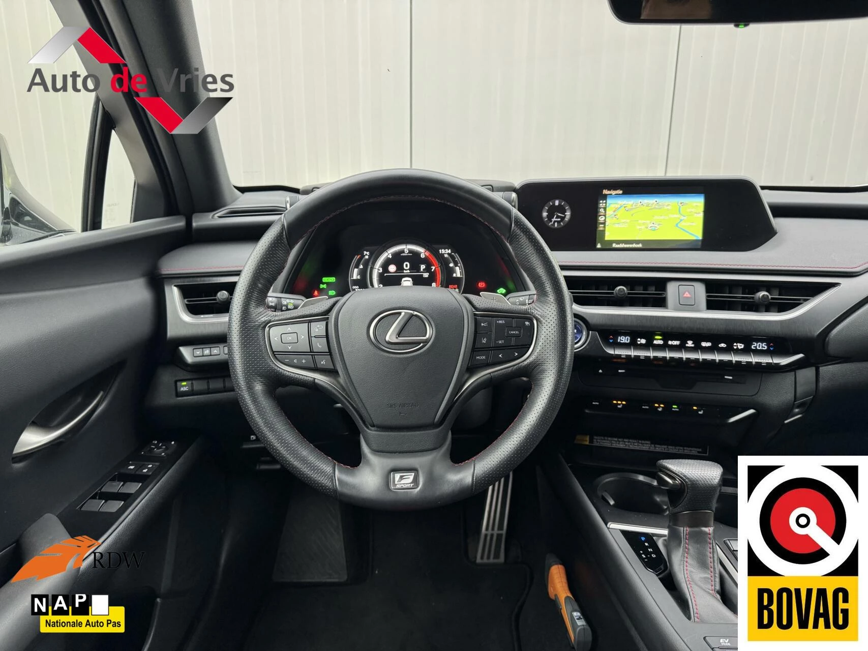 Hoofdafbeelding Lexus UX