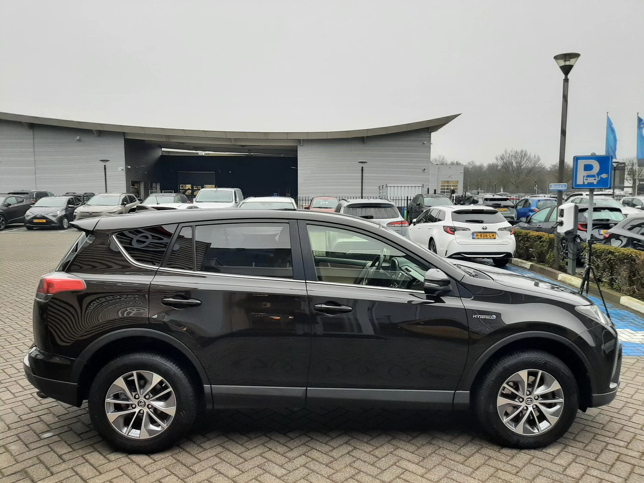 Hoofdafbeelding Toyota RAV4