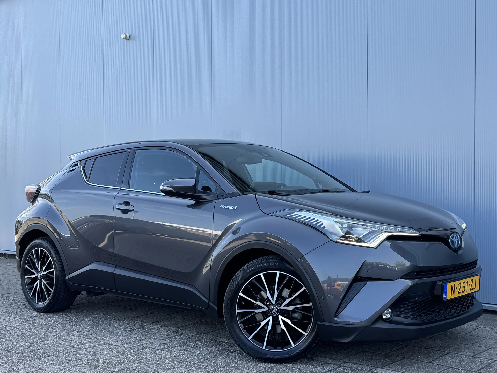 Hoofdafbeelding Toyota C-HR
