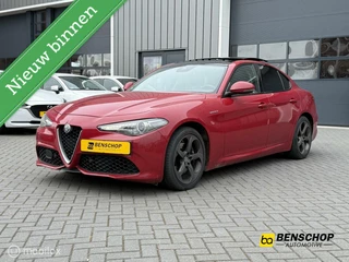 Alfa Romeo Giulia 2.0 AWD Veloce Schuifdak Navi Camera Leer 19 Inch Harman Kardon Xenon