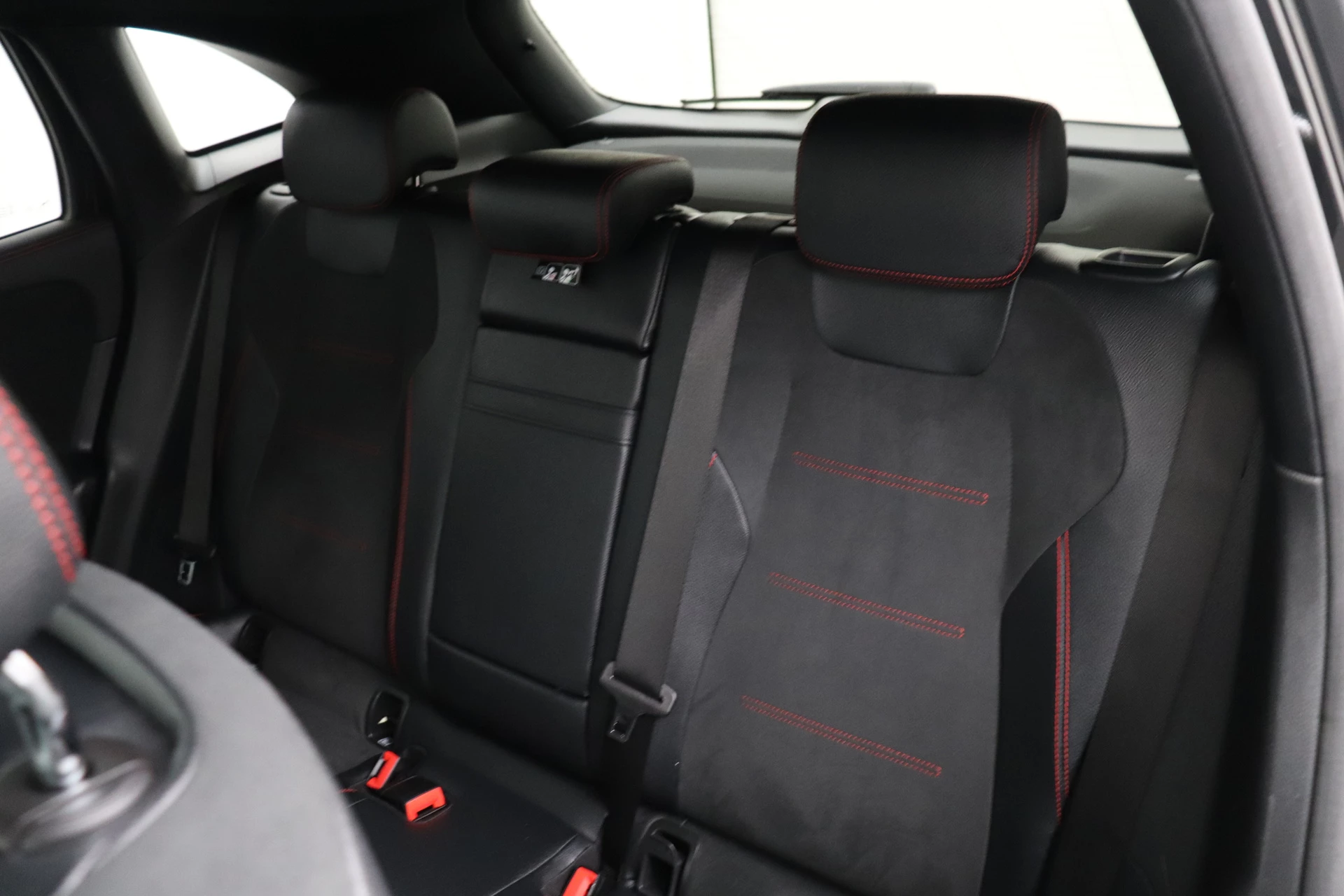 Hoofdafbeelding Mercedes-Benz EQA