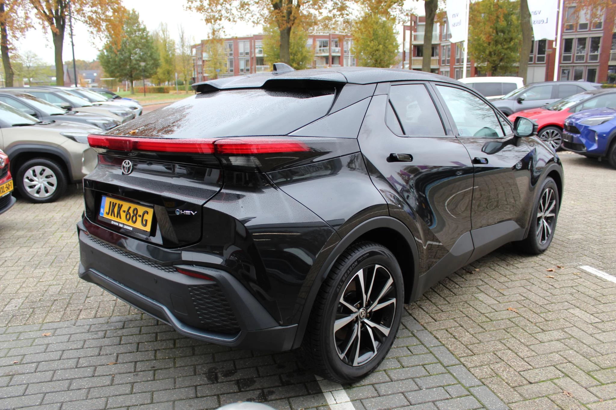 Hoofdafbeelding Toyota C-HR