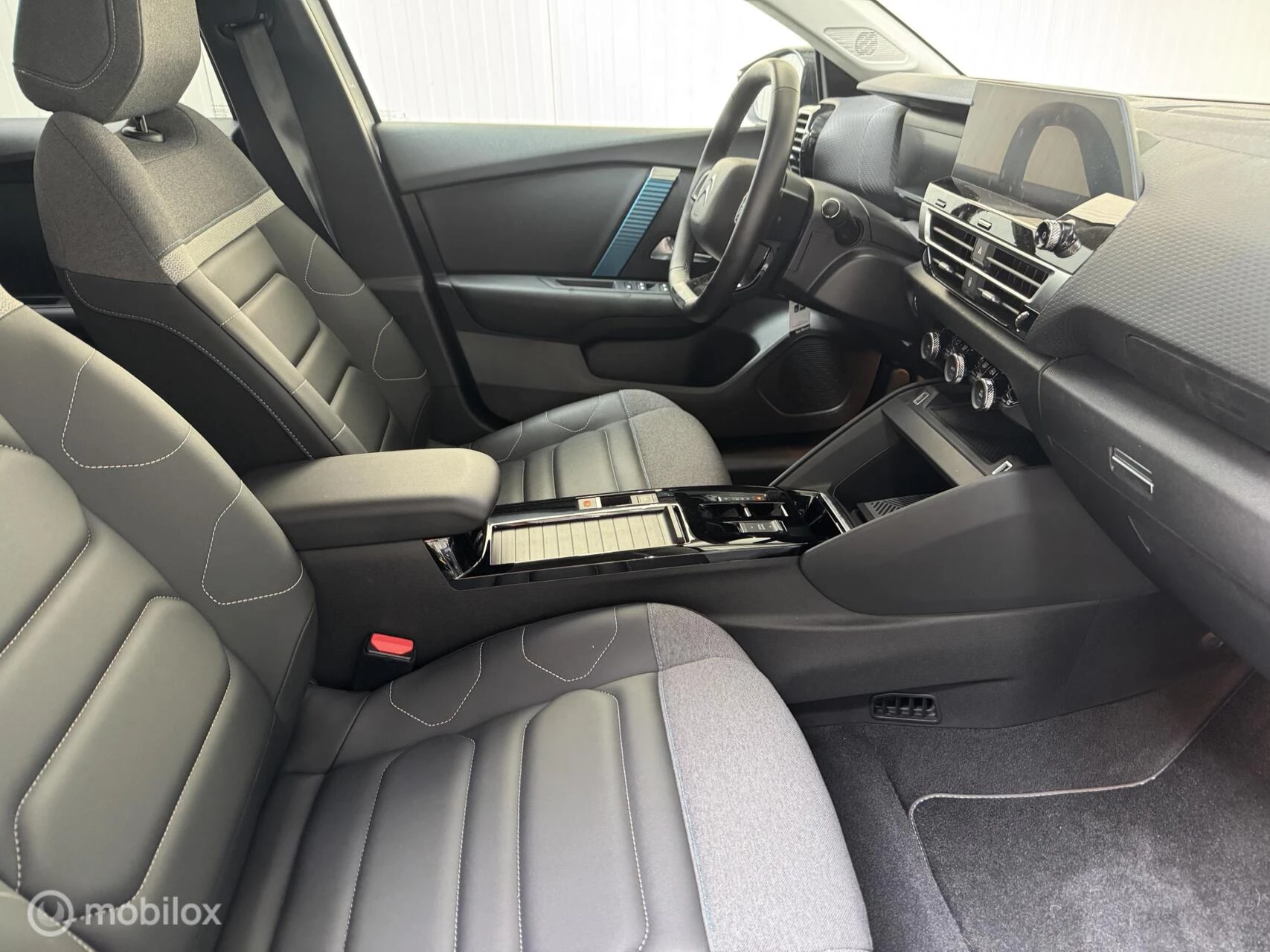 Hoofdafbeelding Citroën ë-C4