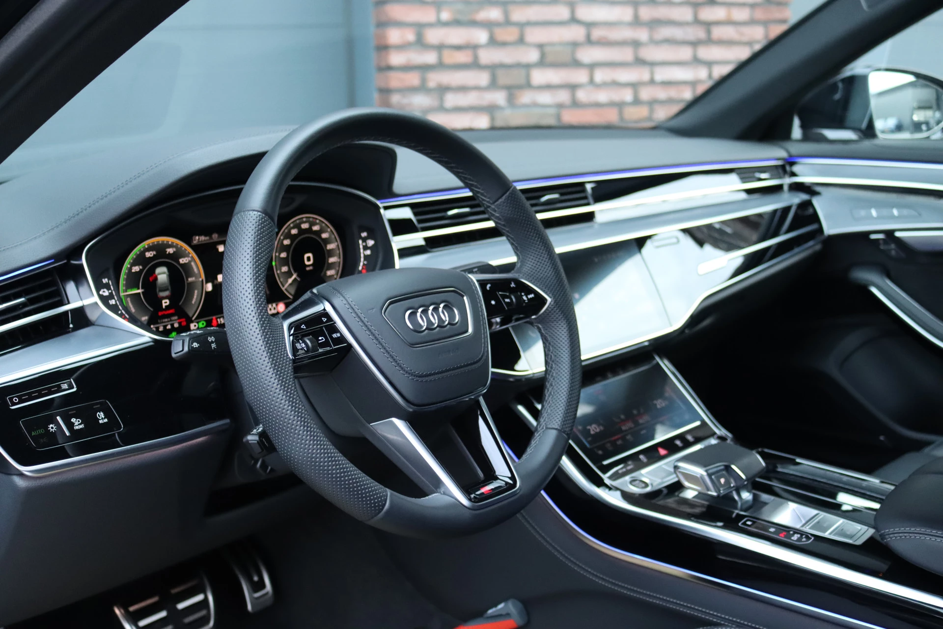 Hoofdafbeelding Audi A8