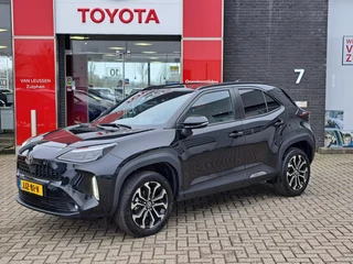 Toyota Yaris Cross 1.5 Hybrid 130 Dynamic STOEL- STUUR- EN VOORRUITVERWARMING DRAADLOZE TEL. LADER