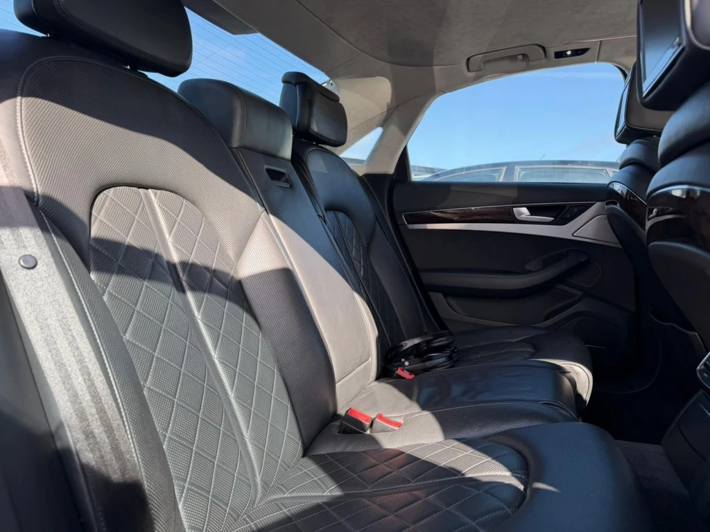Hoofdafbeelding Audi A8