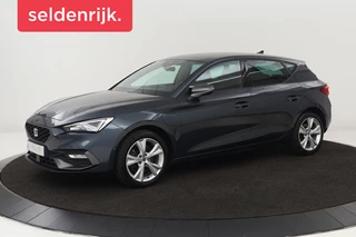 SEAT Leon 1.4 TSI e-Hybrid FR | Carplay | Stoelverwarming | Camera | Sfeerverlichting | Full LED | Keyless | Park Assist | Navigatie | PHEV