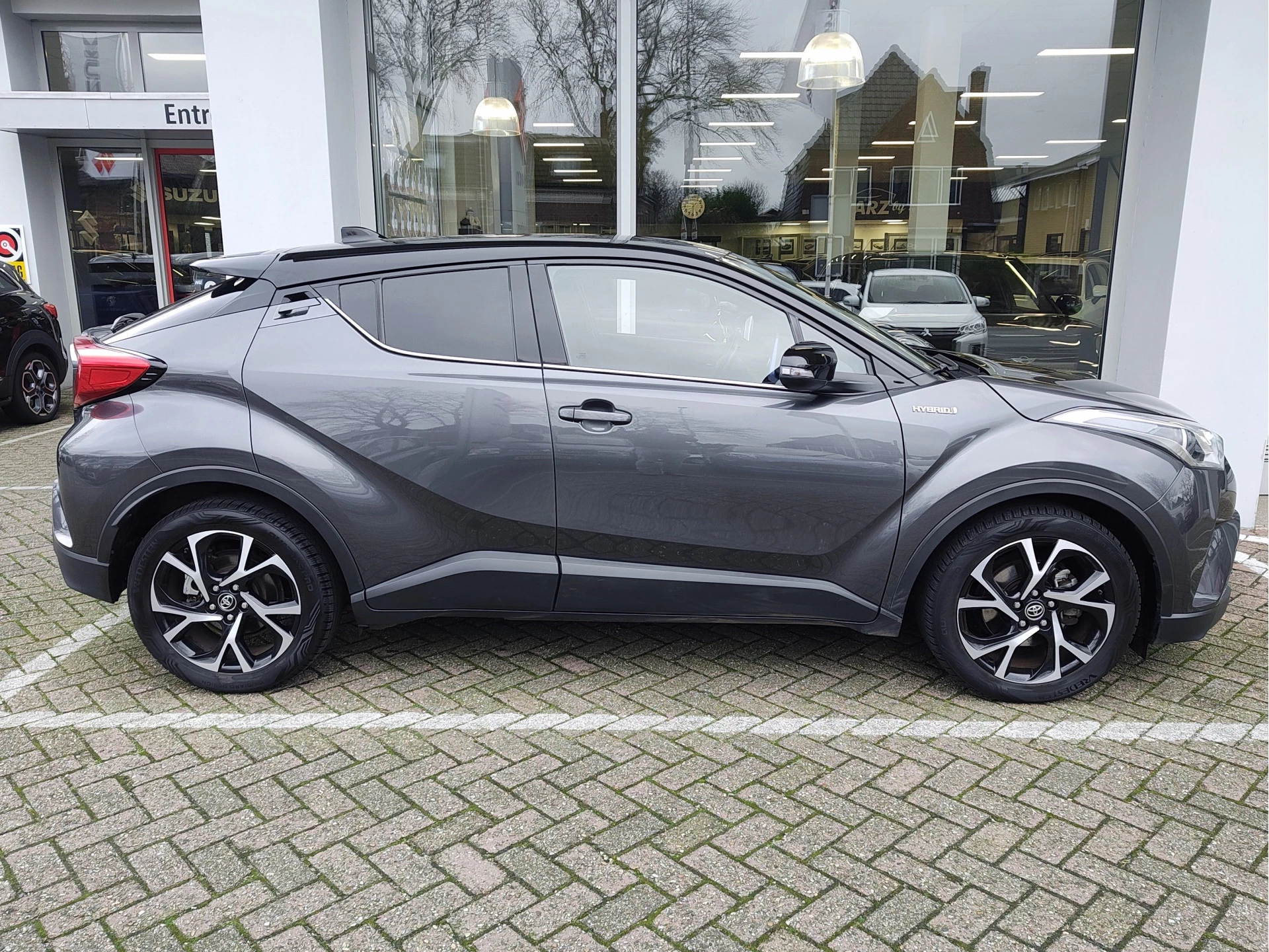 Hoofdafbeelding Toyota C-HR