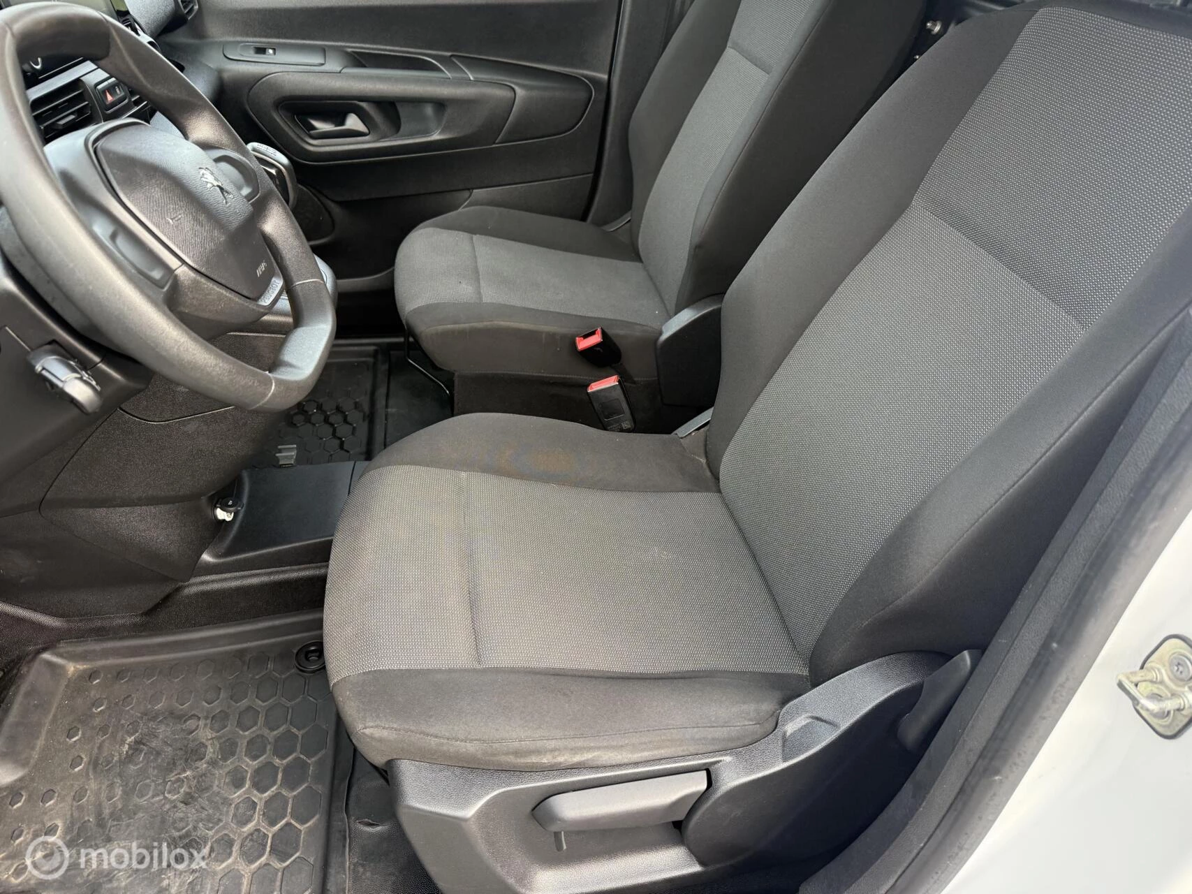 Hoofdafbeelding Peugeot Partner