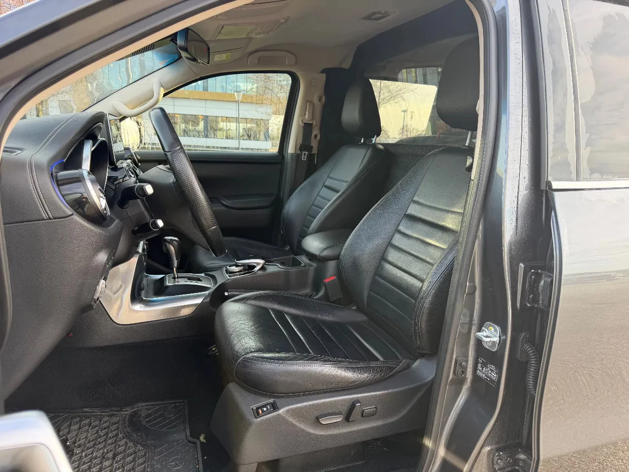 Hoofdafbeelding Mercedes-Benz X-Klasse