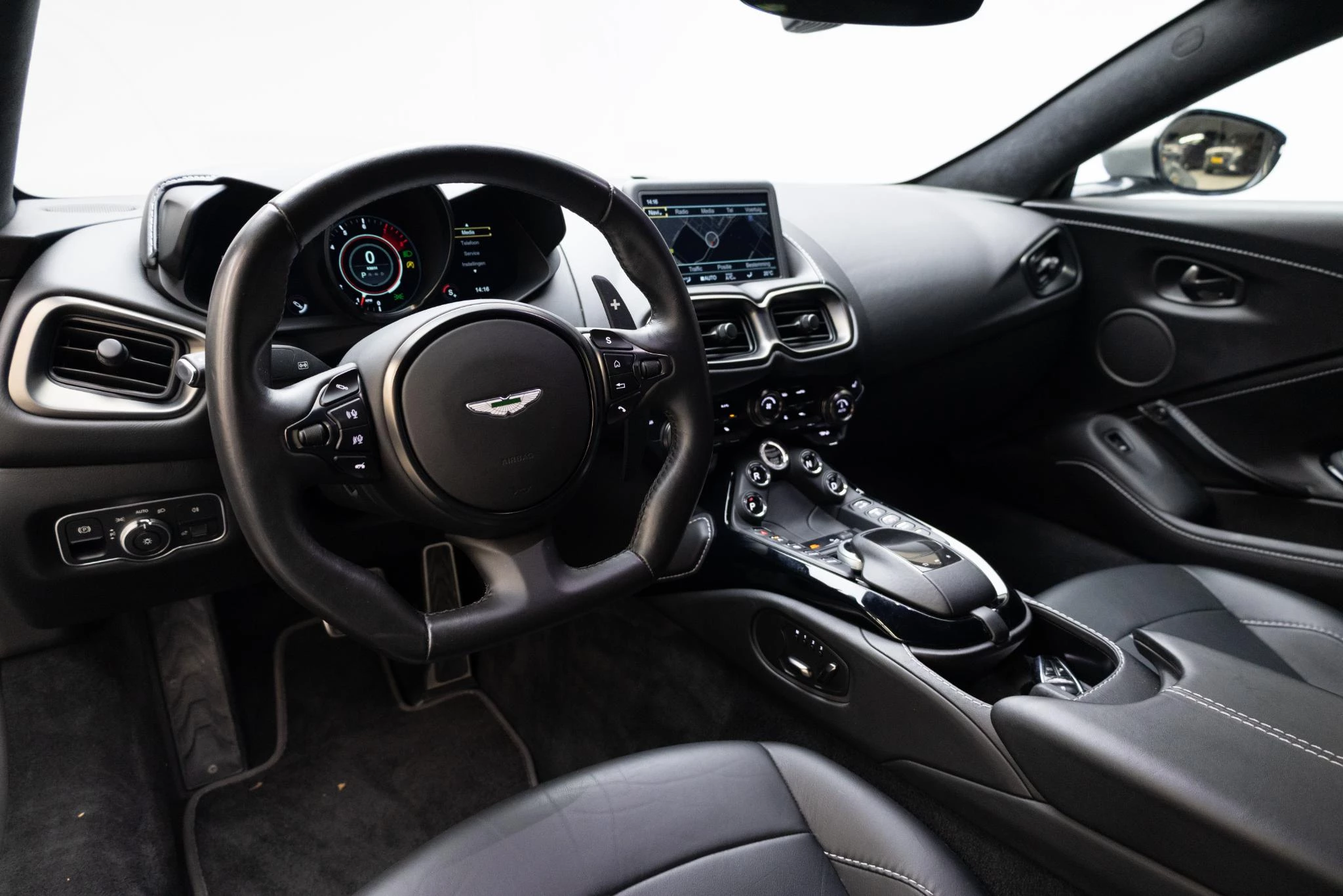 Hoofdafbeelding Aston Martin V8 Vantage