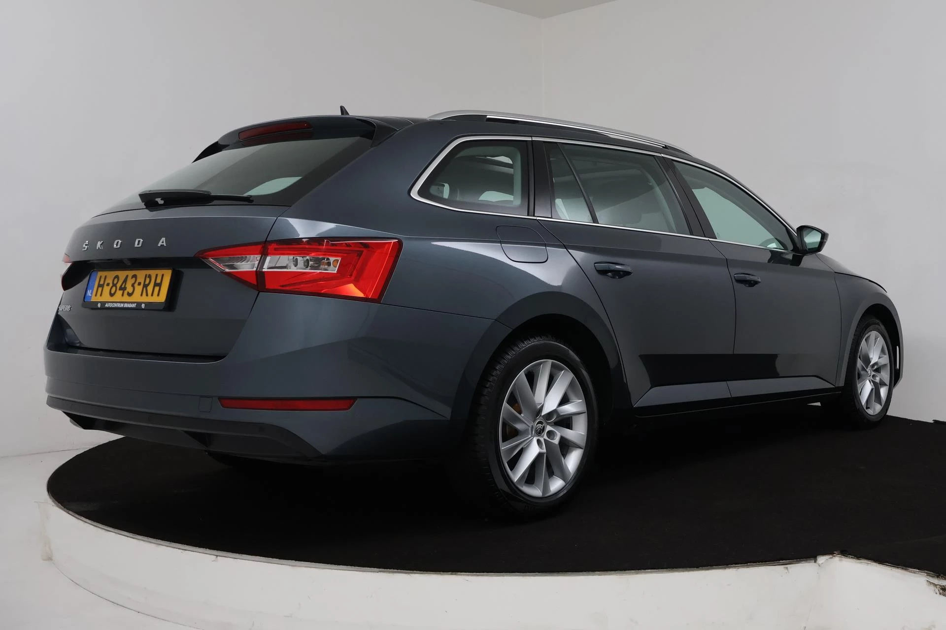 Hoofdafbeelding Škoda Superb