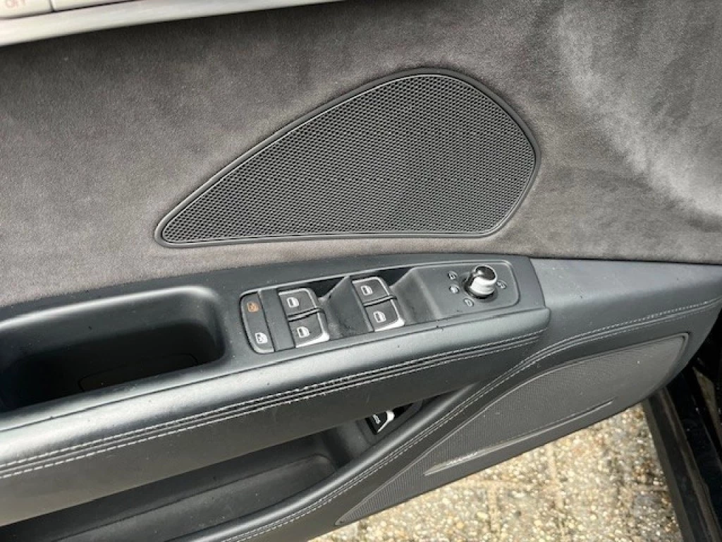 Hoofdafbeelding Audi S8