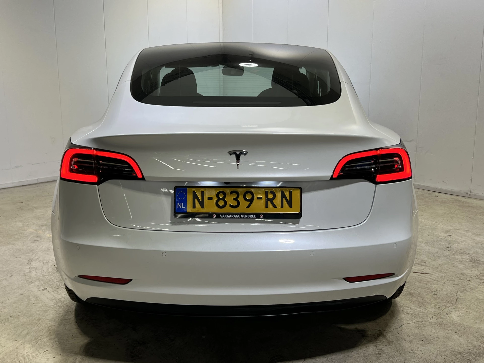 Hoofdafbeelding Tesla Model 3
