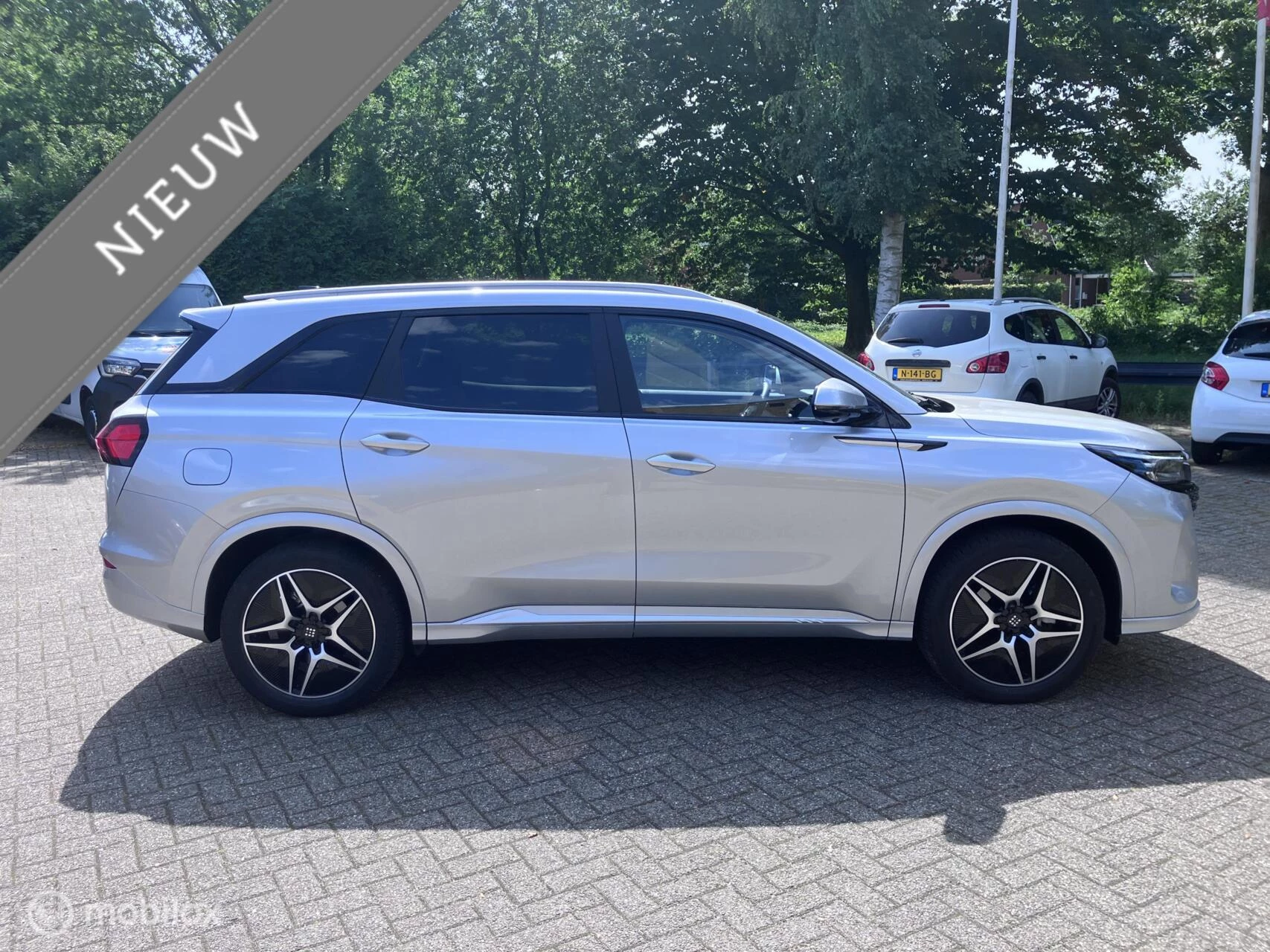 Hoofdafbeelding DFSK E5 PHEV