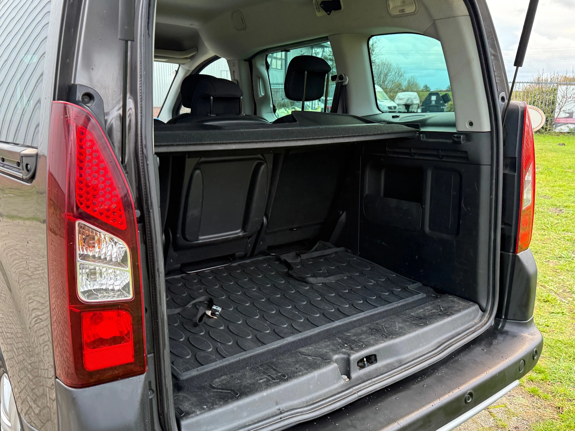 Hoofdafbeelding Peugeot Partner