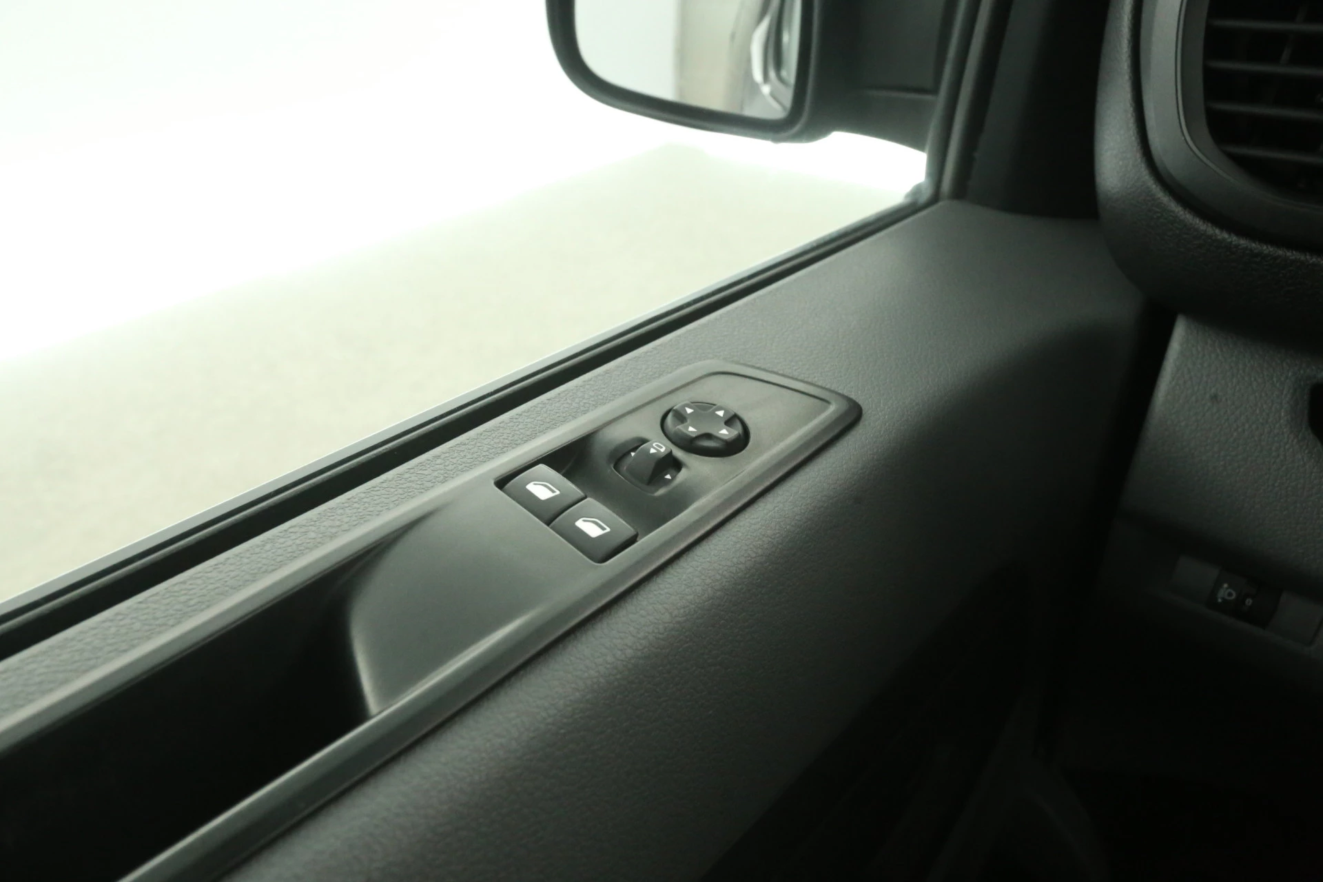 Hoofdafbeelding Peugeot e-Expert