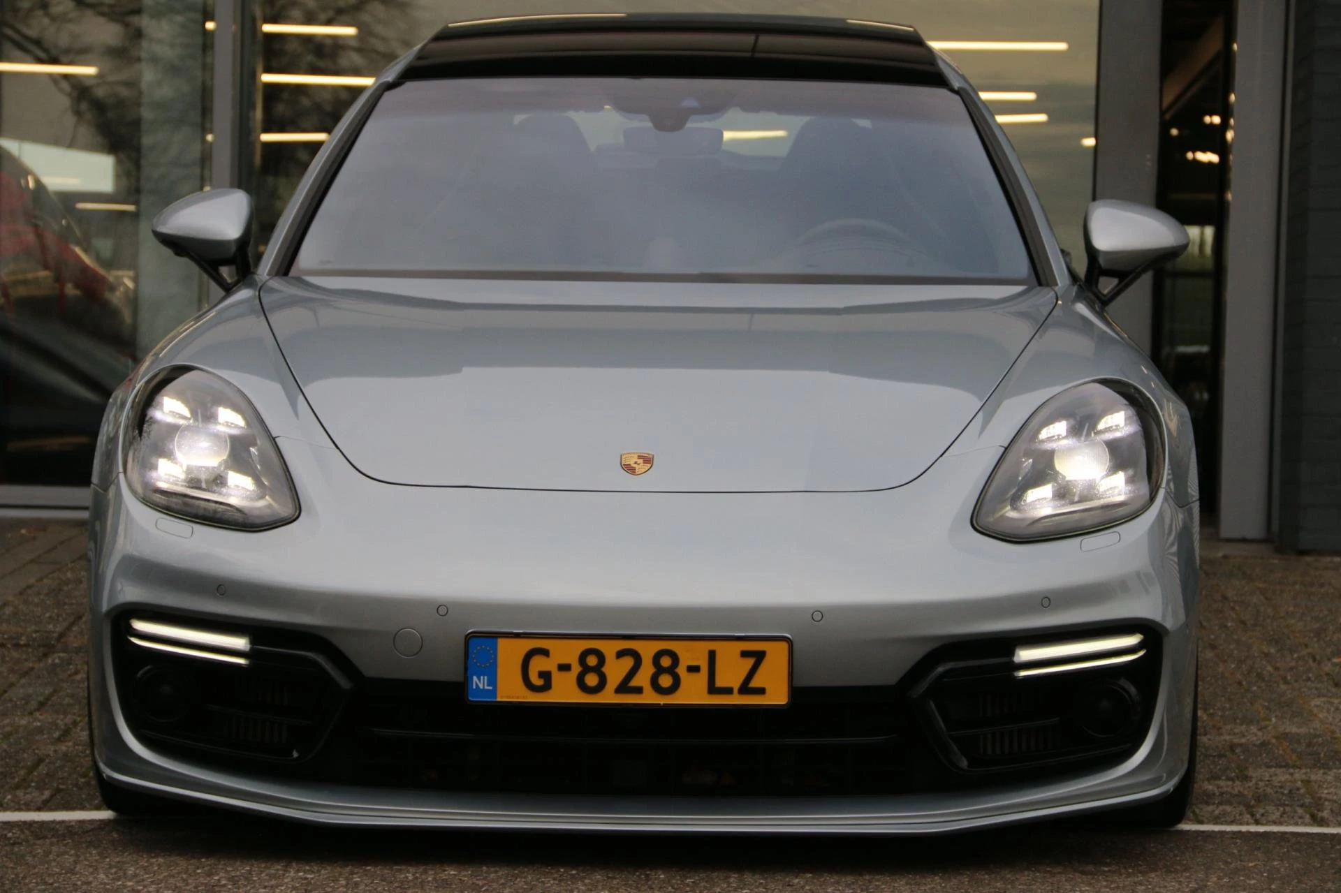 Hoofdafbeelding Porsche Panamera