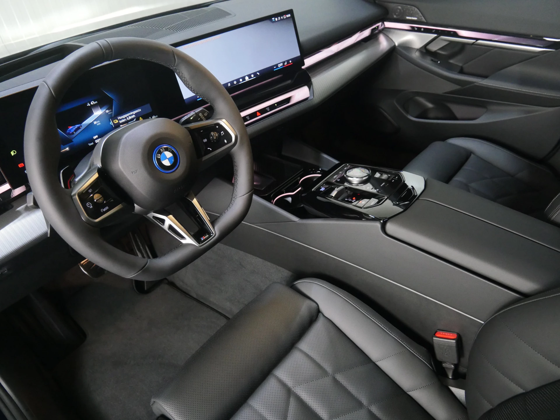 Hoofdafbeelding BMW i5