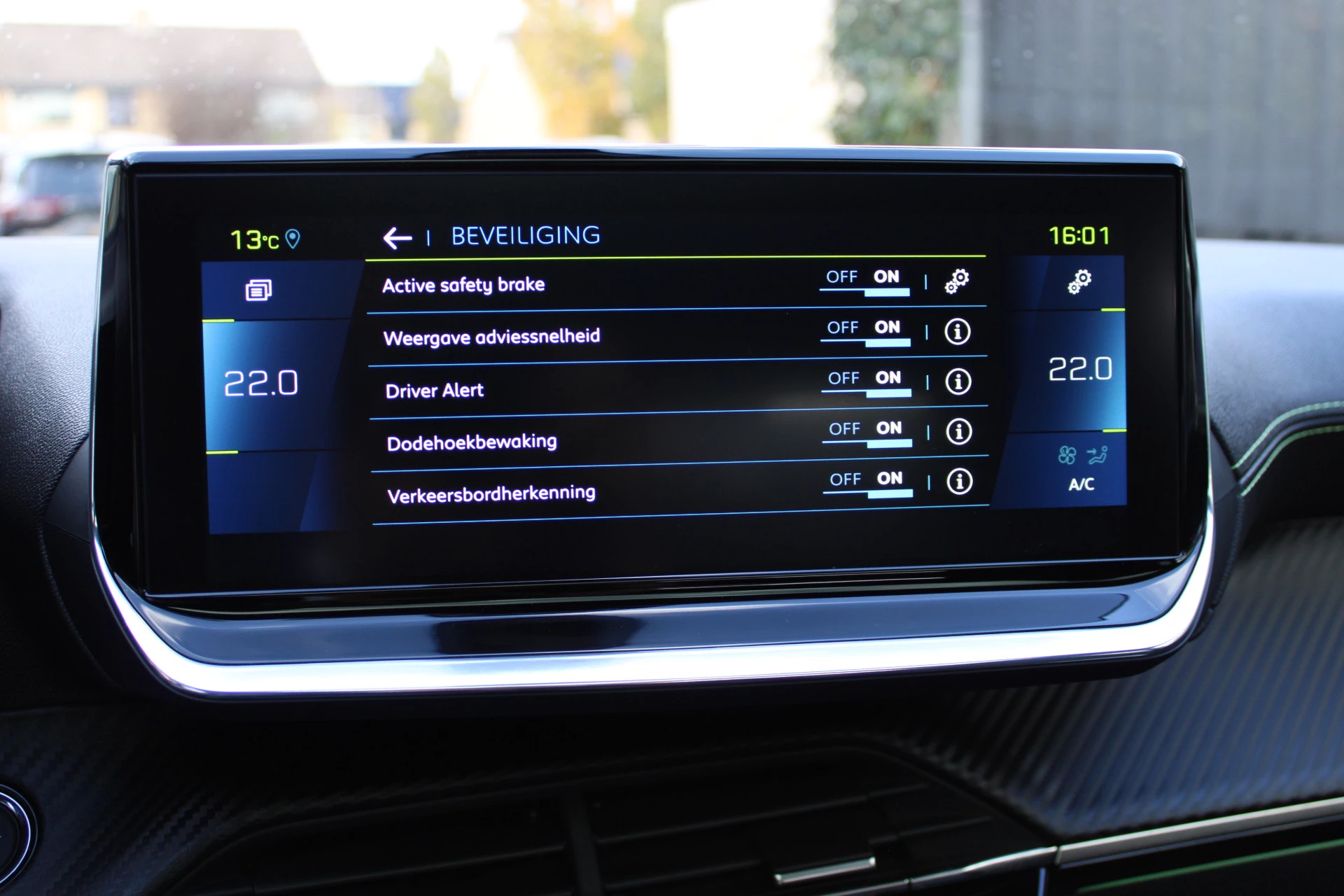 Hoofdafbeelding Peugeot e-208