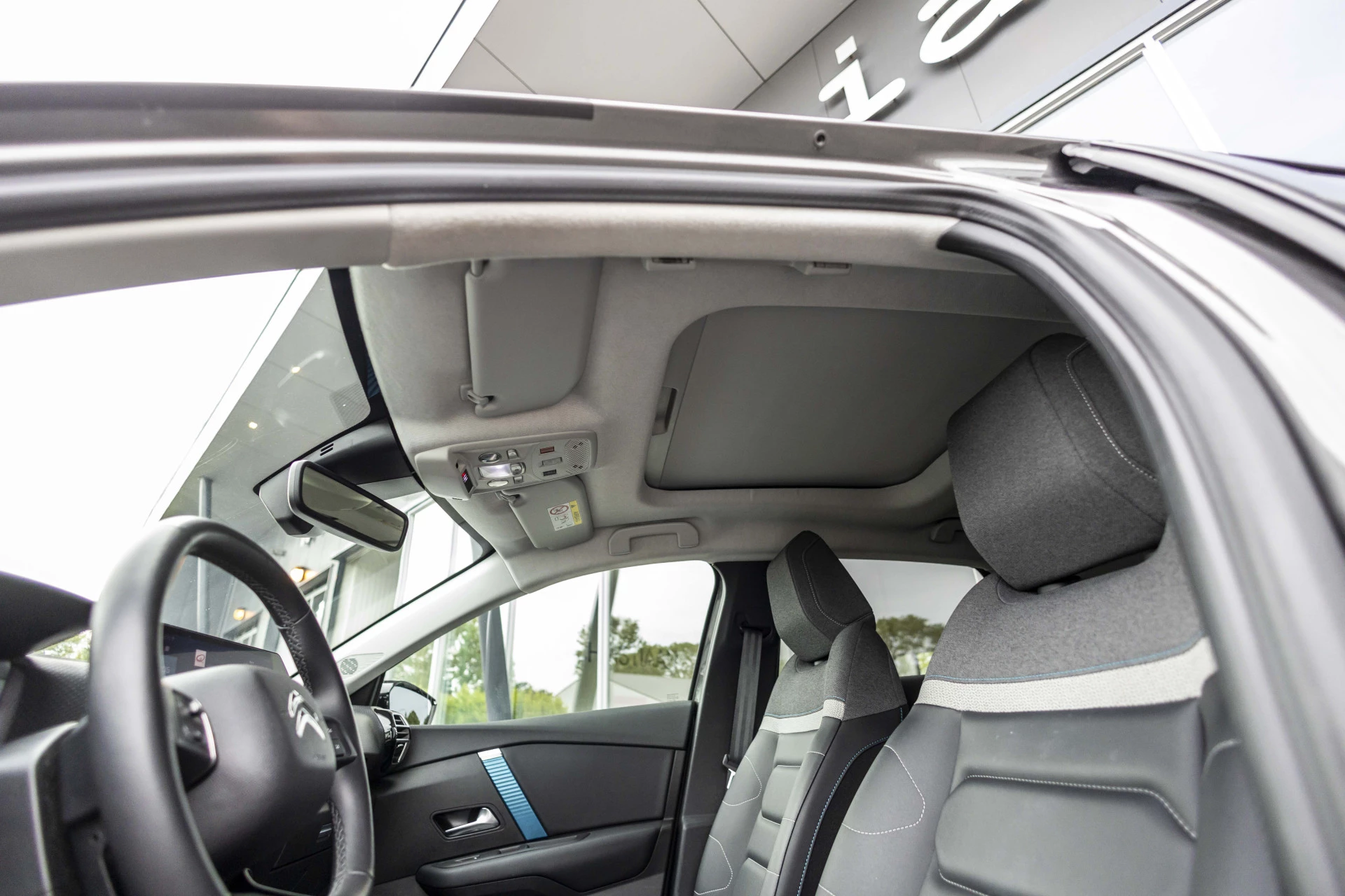 Hoofdafbeelding Citroën ë-C4