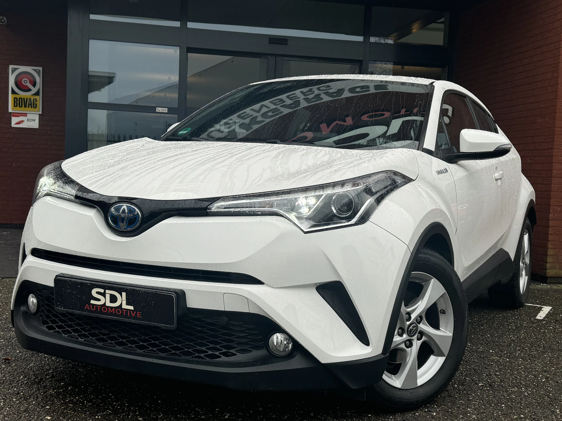 Hoofdafbeelding Toyota C-HR