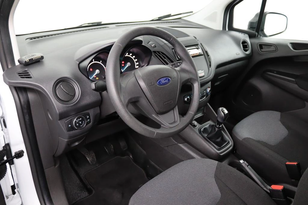 Hoofdafbeelding Ford Transit Courier