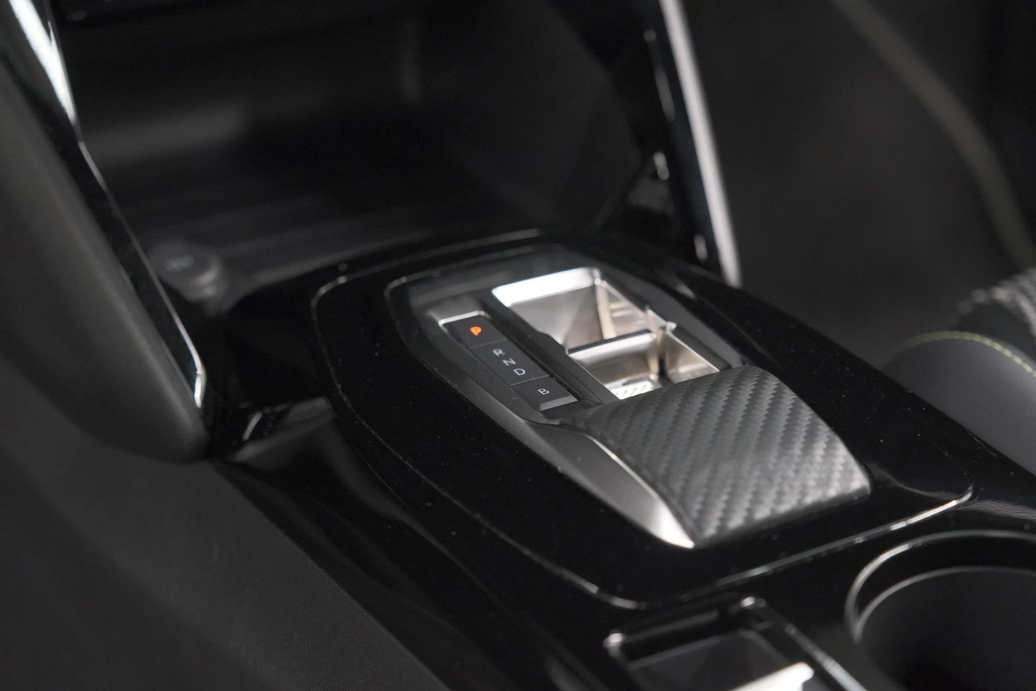 Hoofdafbeelding Peugeot e-2008