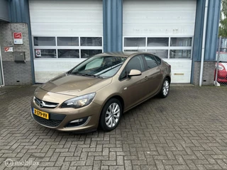 Opel Astra NOTCHBACK 1.6 Turbo Sport