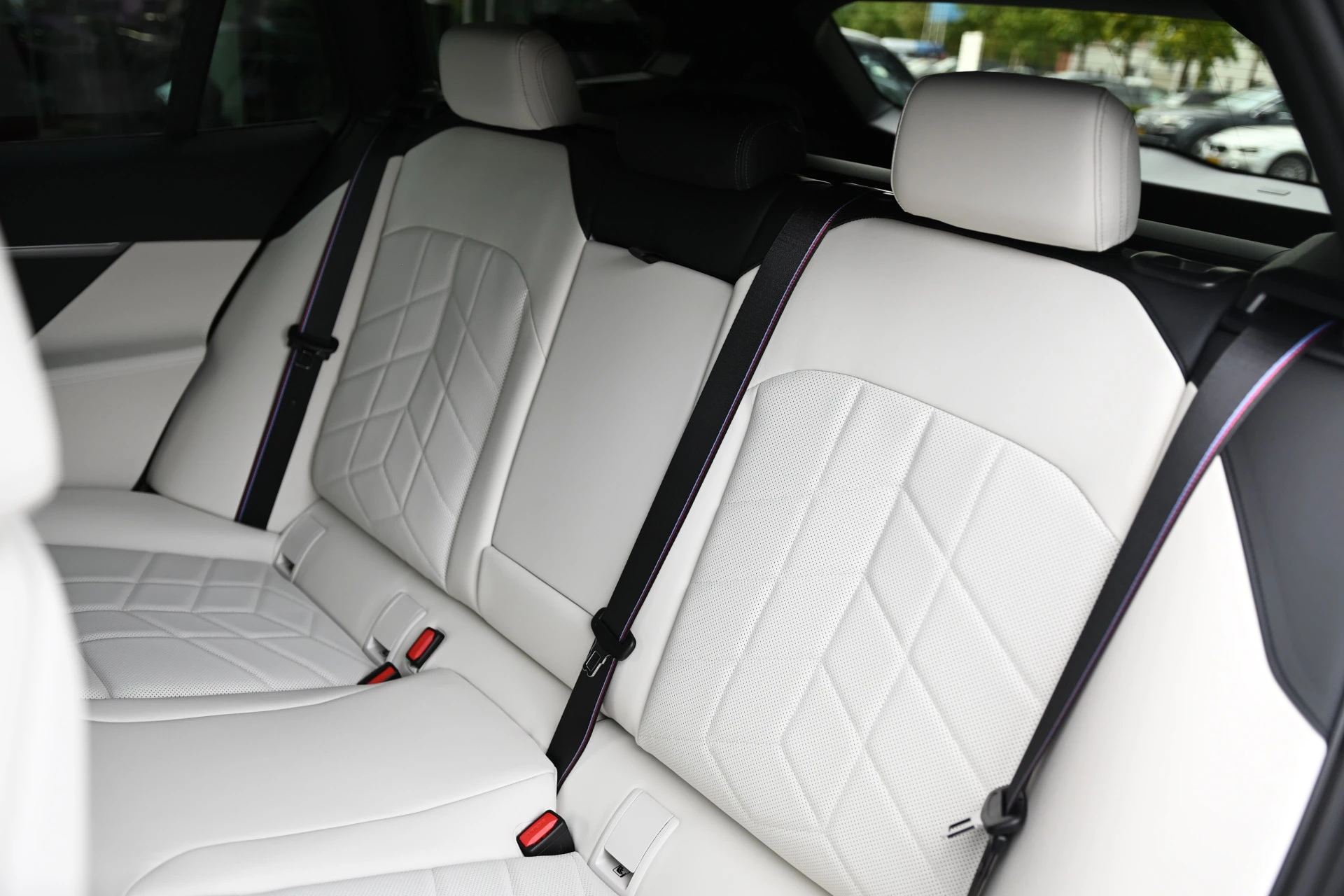 Hoofdafbeelding BMW i5