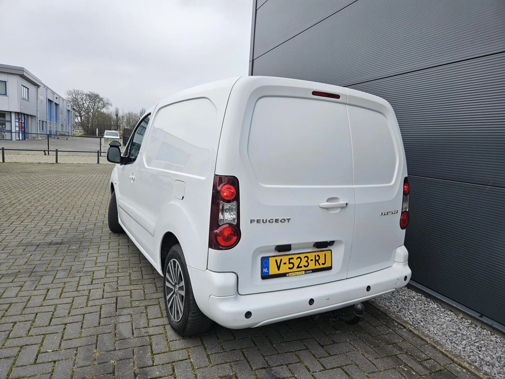 Hoofdafbeelding Peugeot Partner