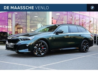 BMW 5 Serie Touring 530e M Sport Automaat / Trekhaak / Panoramadak / BMW Individual / Adaptieve LED / Stoelventilatie / Parking Assistant / Stoelverwarming / M Sportonderstel
