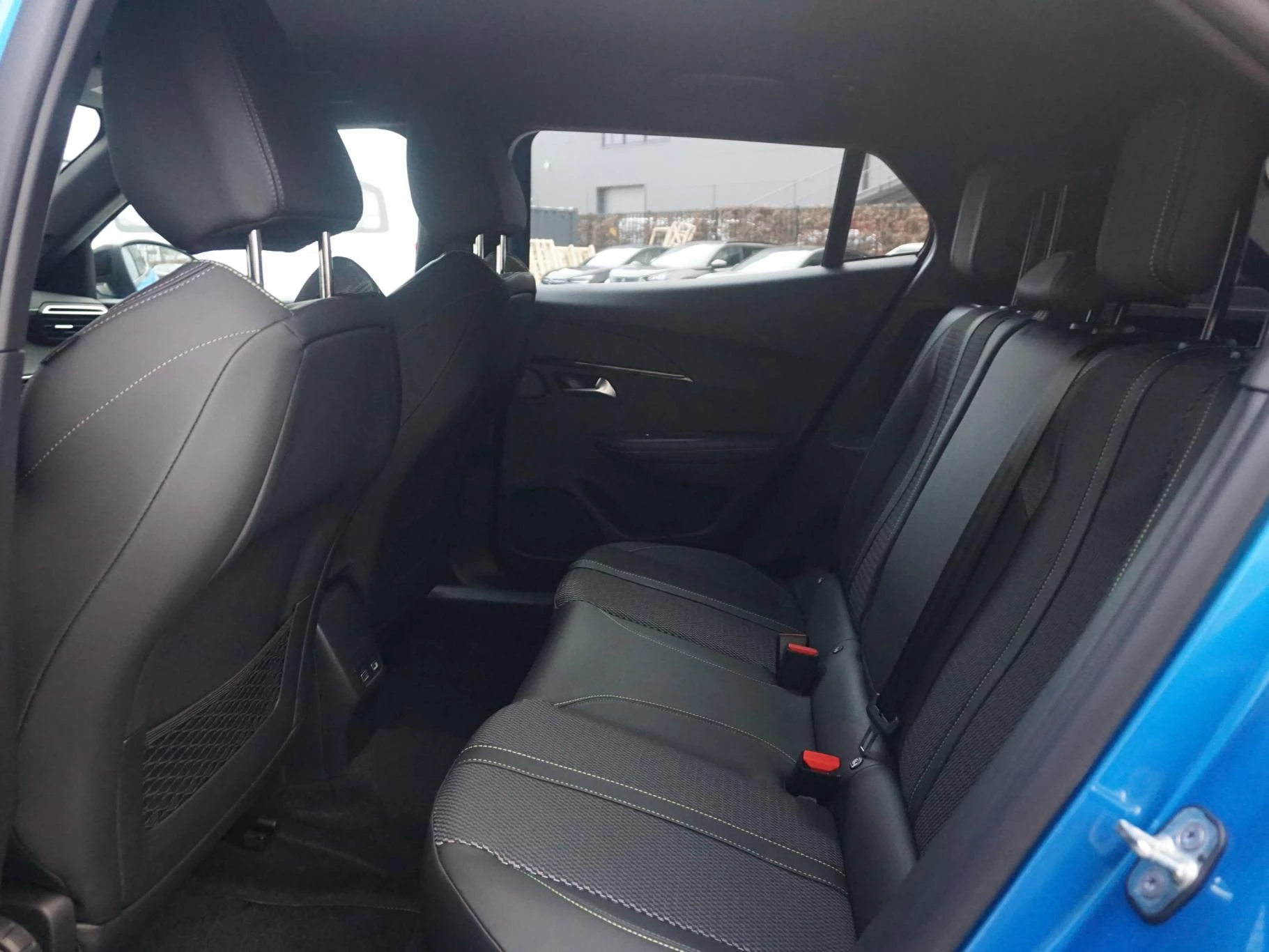 Hoofdafbeelding Peugeot e-2008