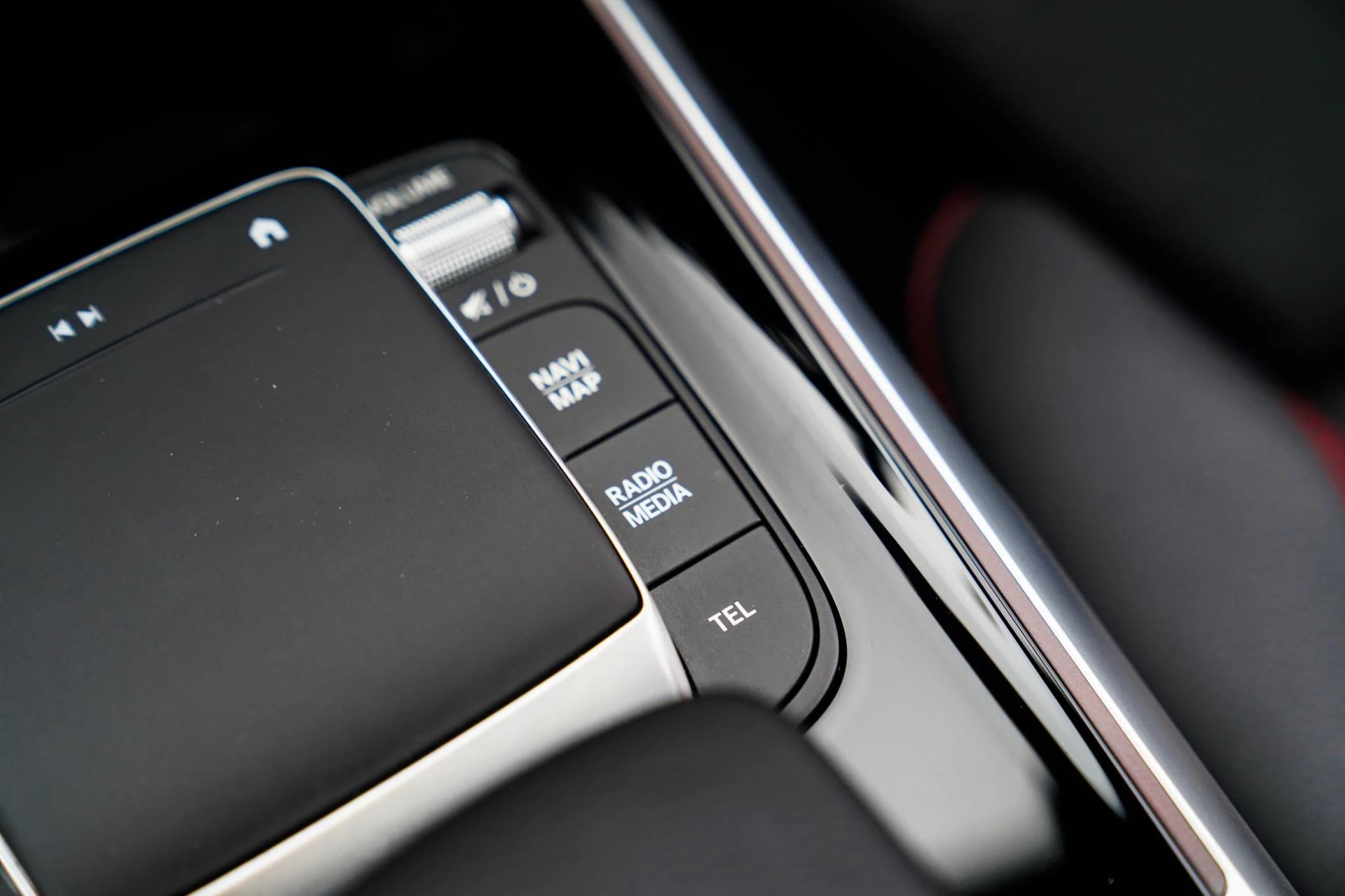 Hoofdafbeelding Mercedes-Benz EQB