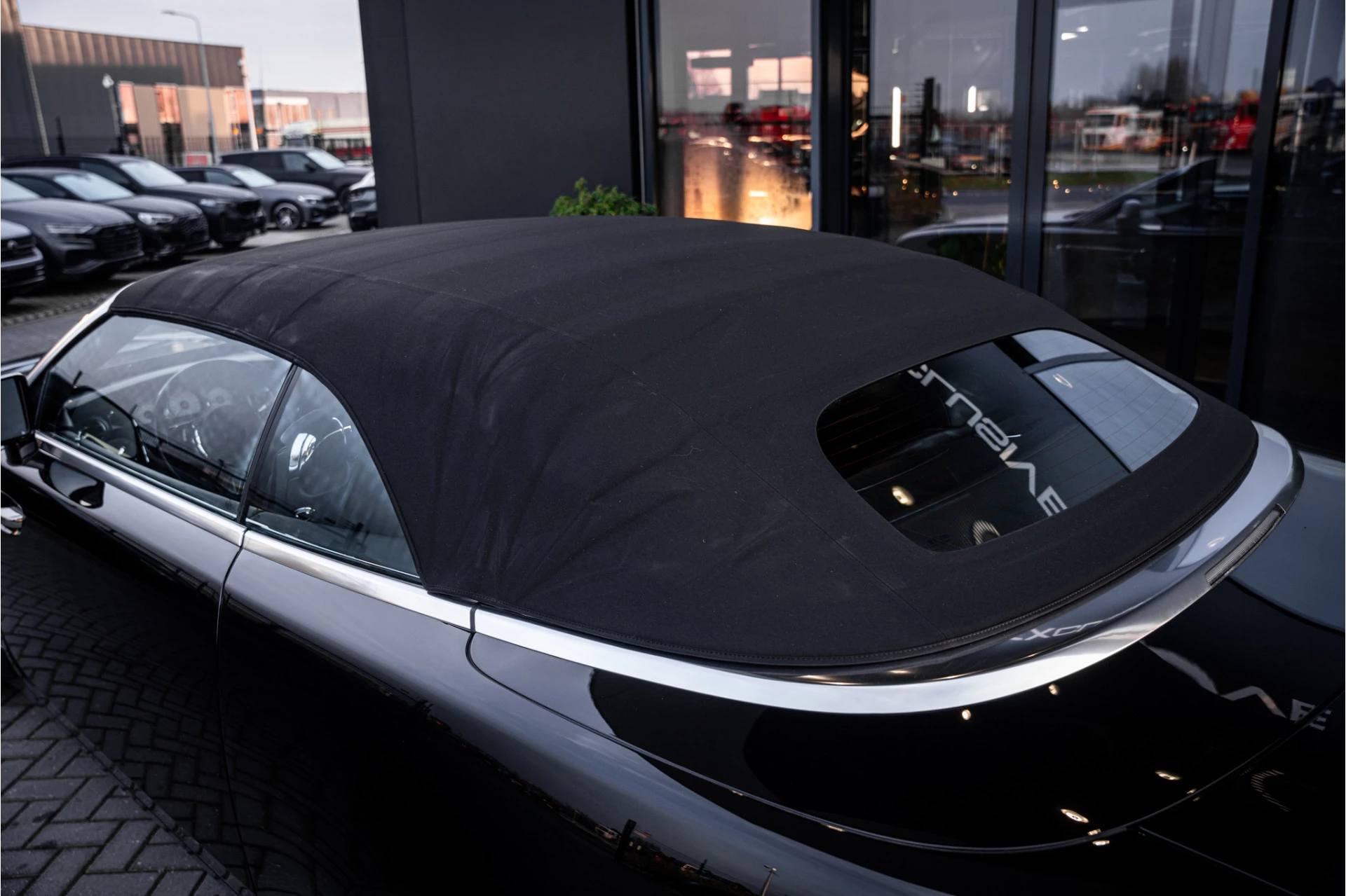 Hoofdafbeelding Rolls-Royce Dawn