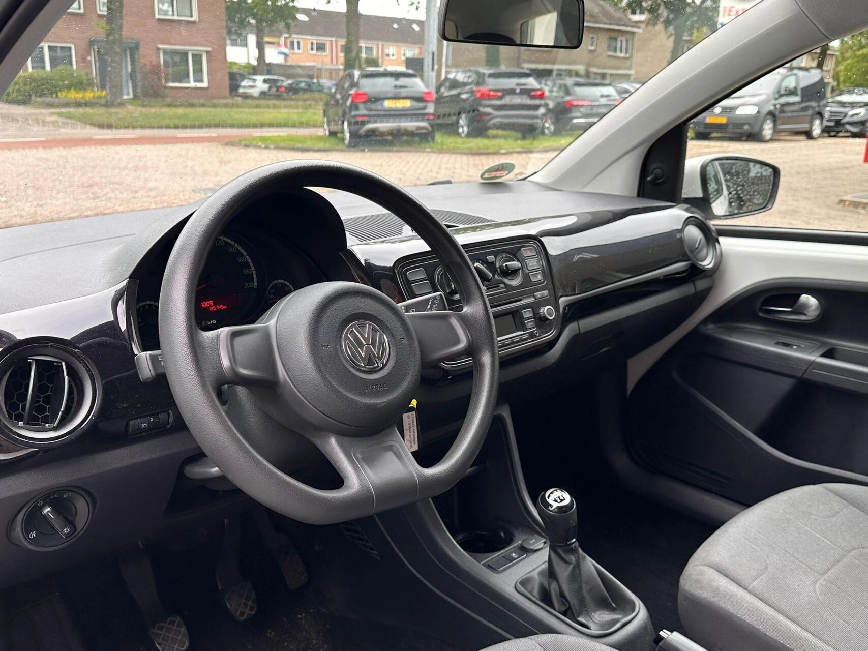 Hoofdafbeelding Volkswagen up!