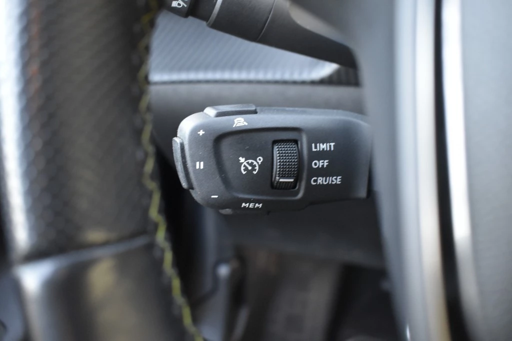 Hoofdafbeelding Peugeot e-208