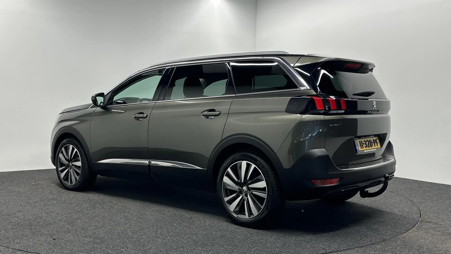 Hoofdafbeelding Peugeot 5008