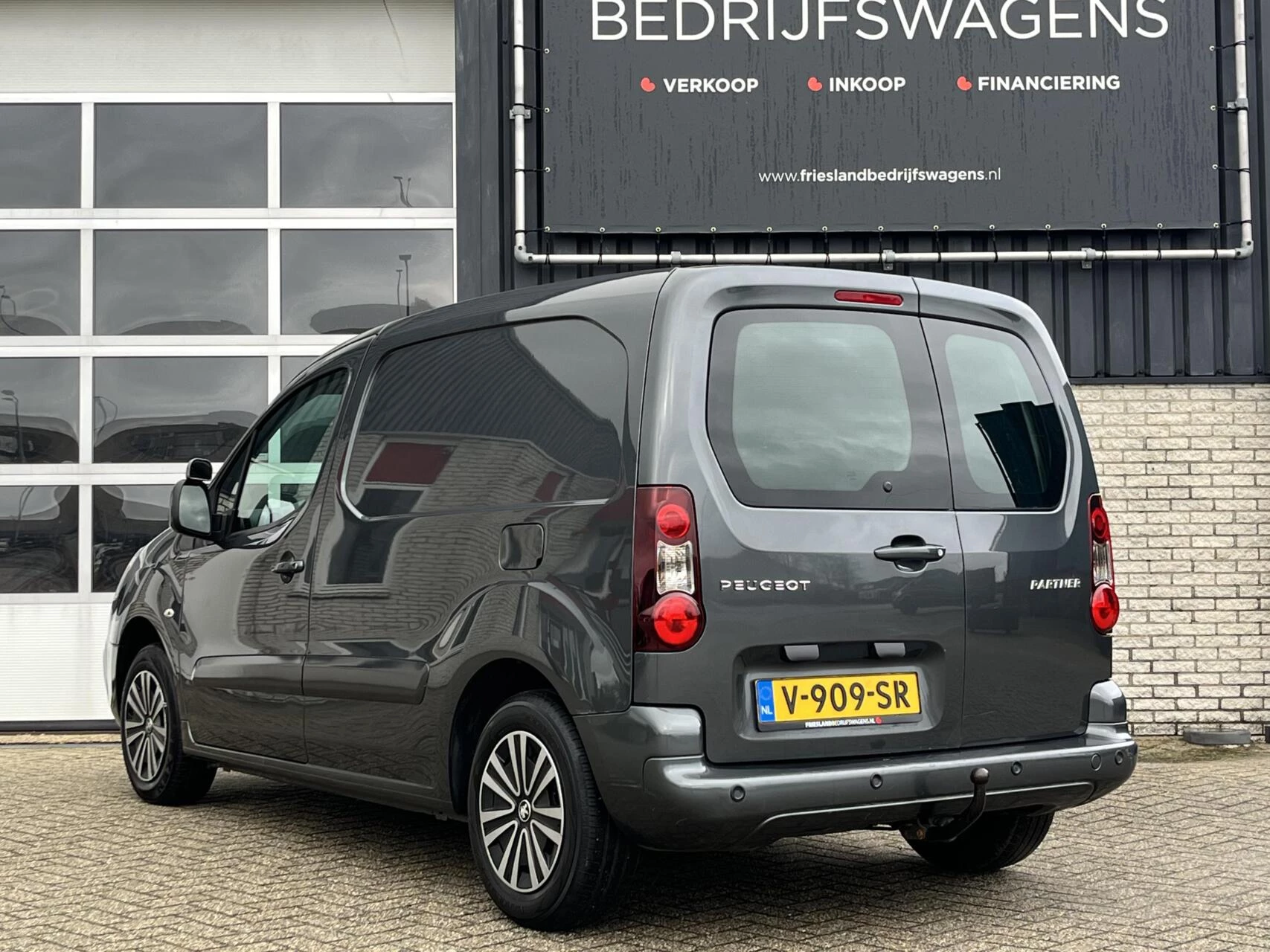 Hoofdafbeelding Peugeot Partner